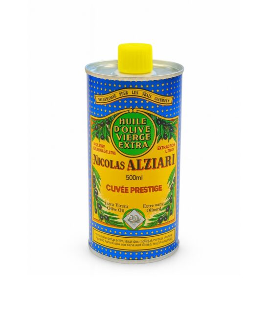 Halvlitersburk med extra jungfruolivolja Nicolas Alziari Cuvée Prestige med gul kork mot vit bakgrund.